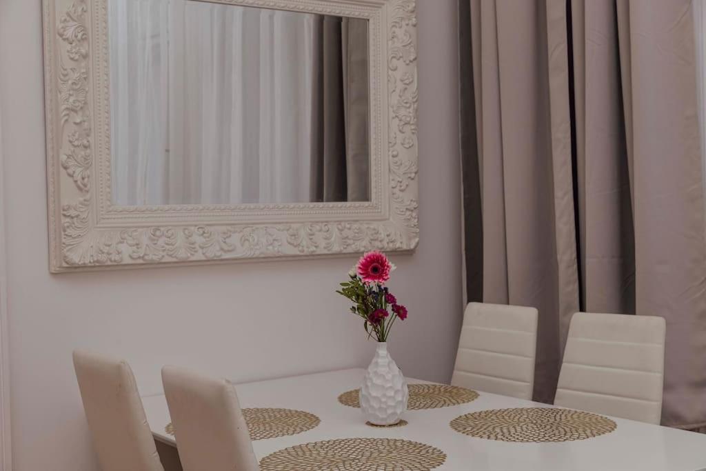 Modern Stylish Comfortable 2 Bedroom Apartment Wien Exterior foto